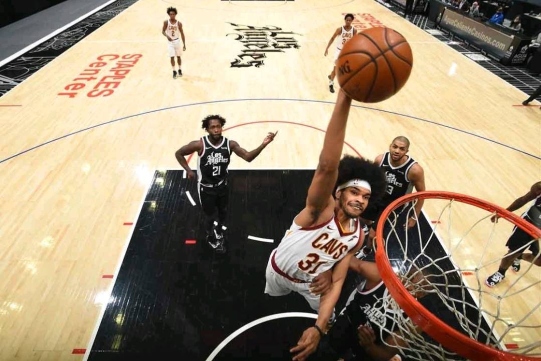 浙江队轻取四川队,伦纳德带队取胜 浙江队轻取四川队,伦纳德带队取胜