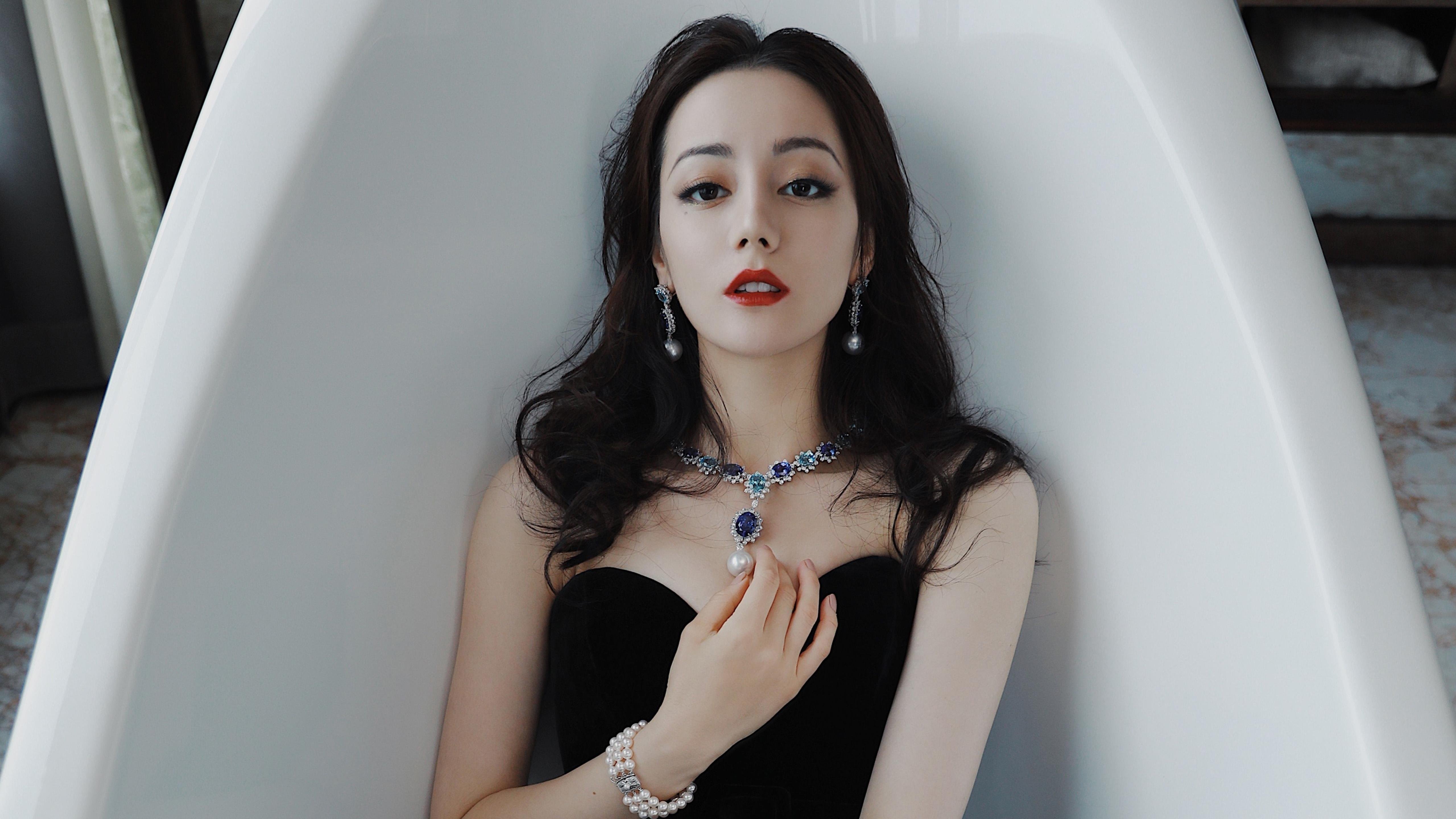 摩纳哥1.57亿身价碾压美国12.1亿,伊萨克化身关键先生改写剧本