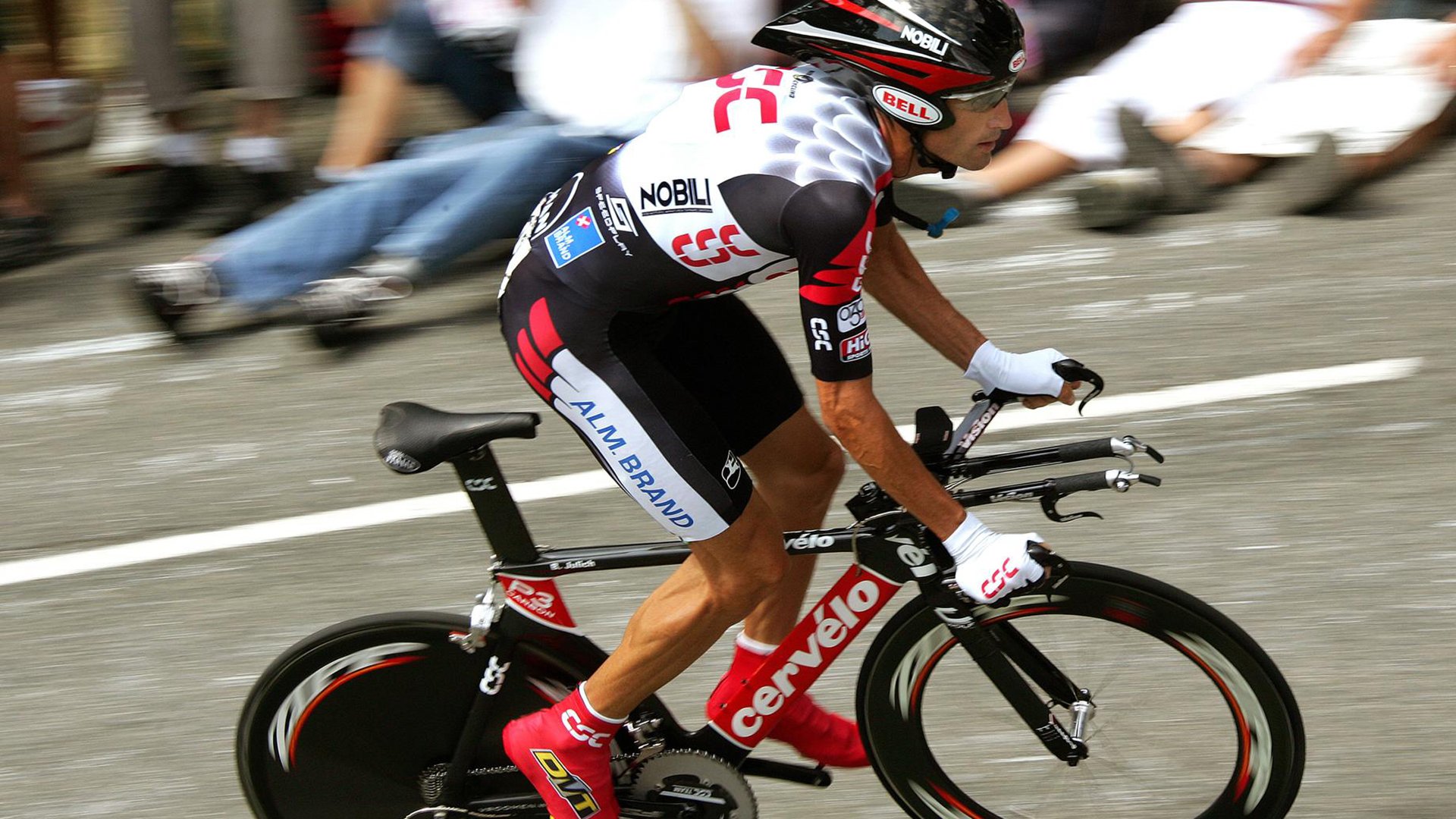 鹈鹕掀翻老鹰，米切尔欧冠接管，唯快不破的竞技真理