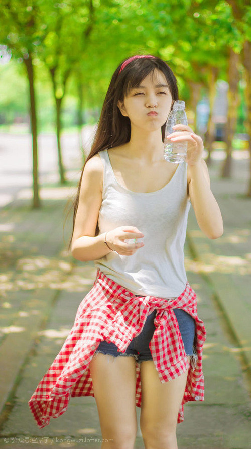 绿茵场上的红色风暴，当公牛的角顶穿爵士的铜管墙